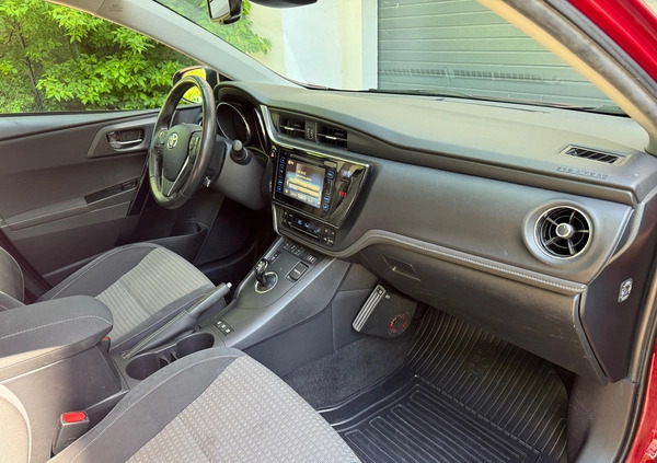 Toyota Auris cena 70900 przebieg: 134600, rok produkcji 2017 z Janów Lubelski małe 67